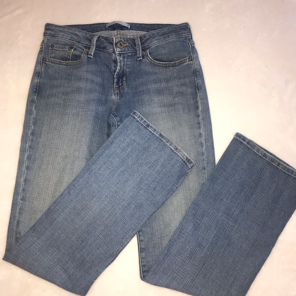 Levi’s 545 Jeans. Size 4 - Picture 2 of 5